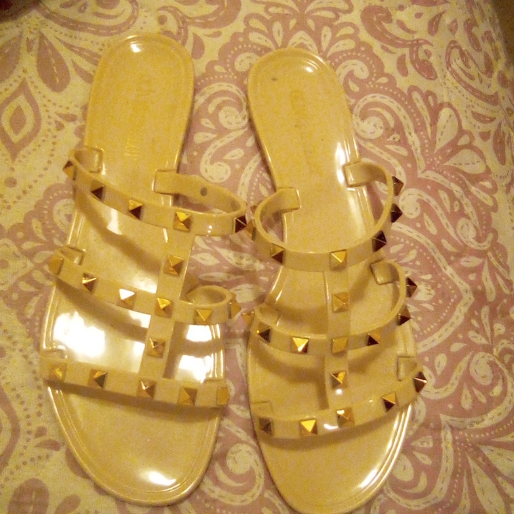 Olivia Miller sandals